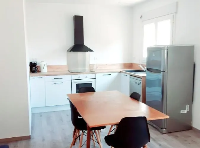 45m2 Parking Gratuit En Plein Centre Apartment